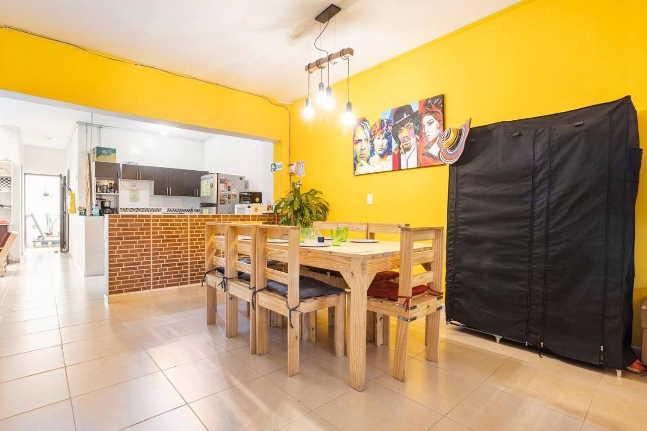 Casa Clandestina Guest House Medellin Exterior photo
